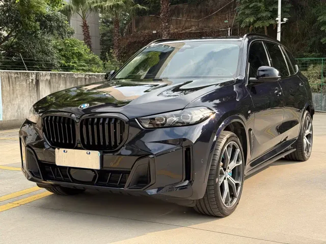 Фотография автомобиля — BMW X5