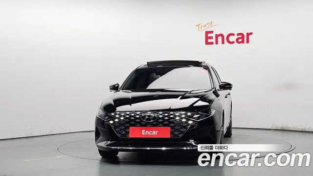 Hyundai Grandeur Grandeur (New) Hybrid — Фото автомобиля 3