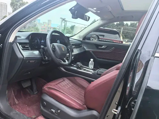 Hongqi HS5 — Фото автомобиля 4
