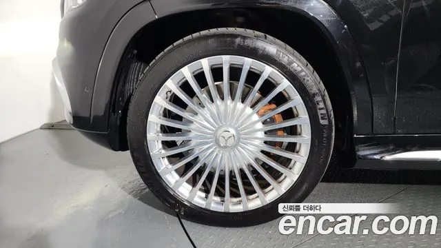 Mercedes-Benz GLS-Class — Фото автомобиля 2
