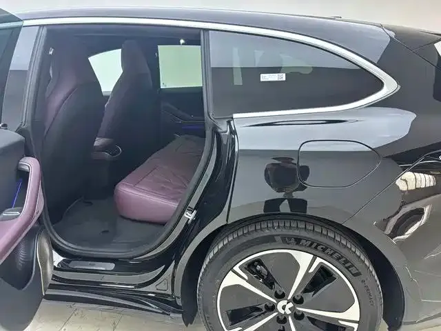 Nio ET5 Touring — Фото автомобиля 11
