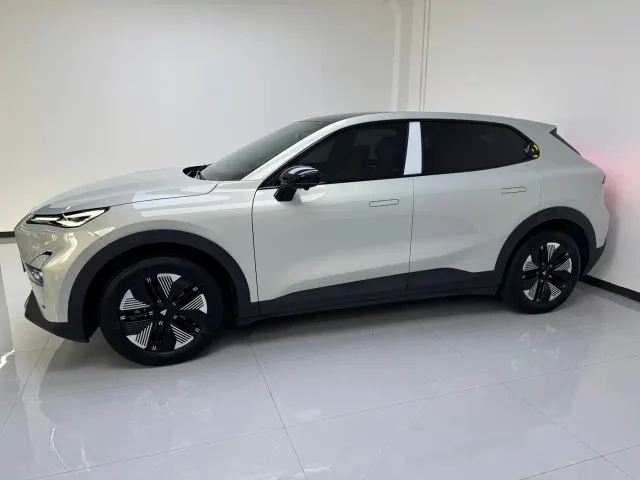 Deepal S05 — Фото автомобиля 4