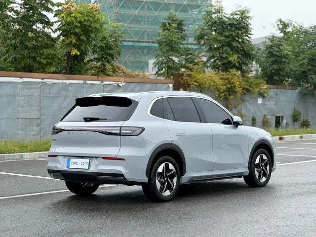 Geely Galaxy E5 — Фото автомобиля 22