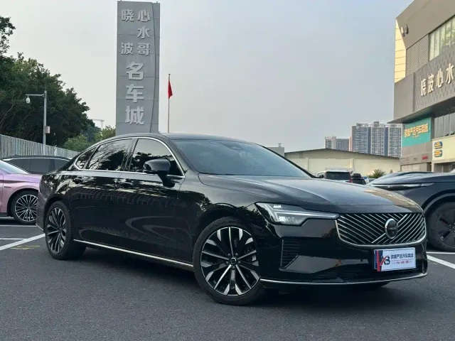Volvo S90 — Фото автомобиля 8