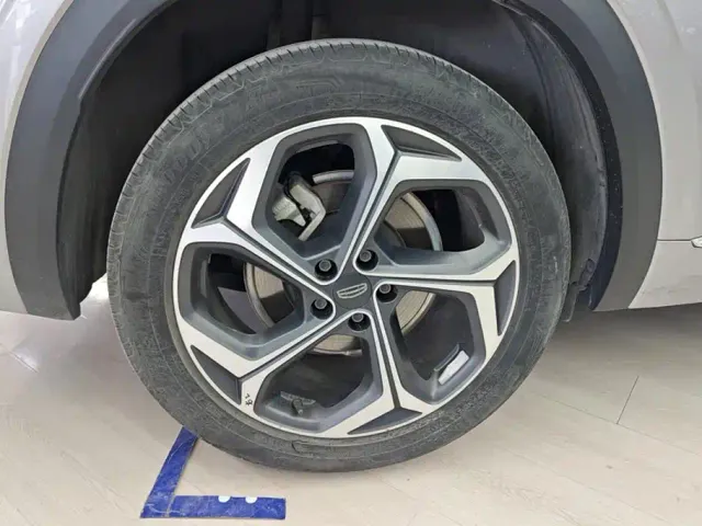 Geely Xingyue L — Фото автомобиля 6