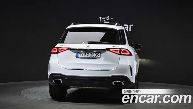 Mercedes-Benz GLE-Class — Фото автомобиля 4
