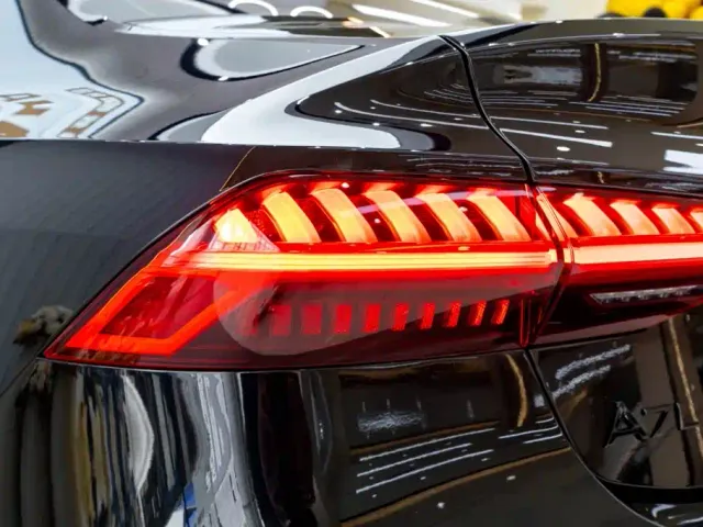 Audi A7L — Фото автомобиля 9