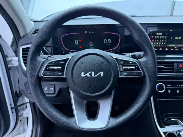 Kia Seltos — Фото автомобиля 10
