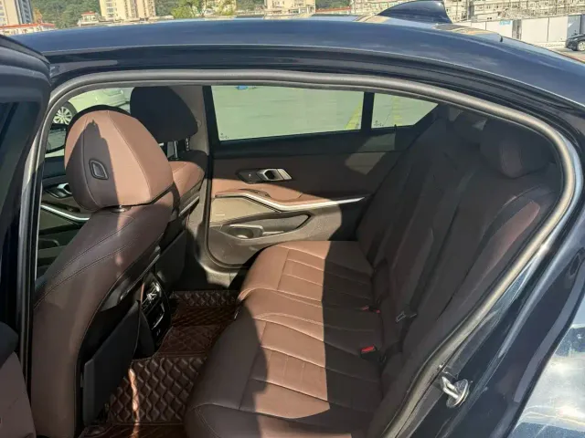 BMW 3 Series — Фото автомобиля 5