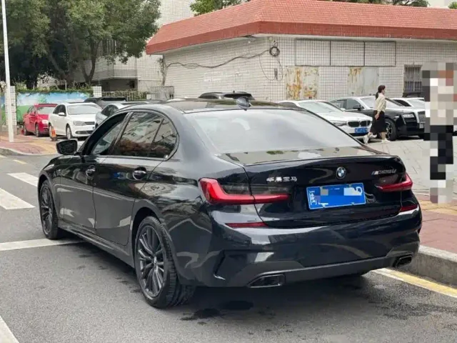 BMW BMW 3 Series 2022 325Li M Sport Shadow Edition — Фото автомобиля 9