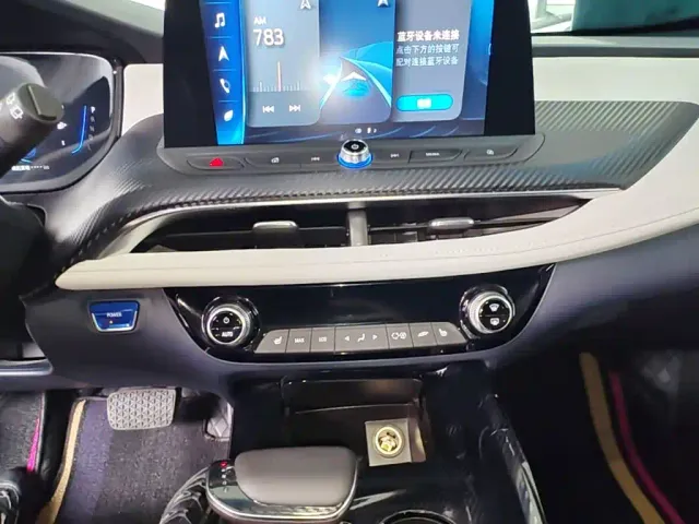 Buick Velite 6 — Фото автомобиля 12