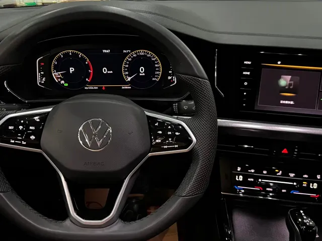 Volkswagen Passat — Фото автомобиля 21