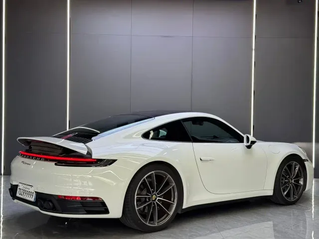 Porsche 911 — Фото автомобиля 8