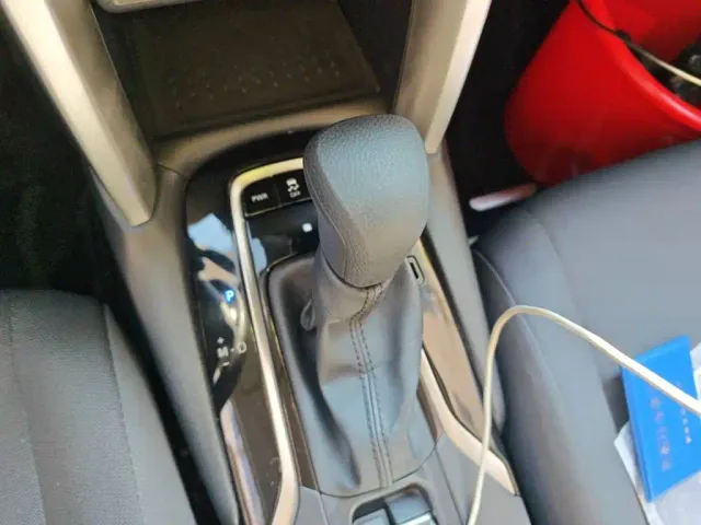 Toyota Corolla Cross — Фото автомобиля 10