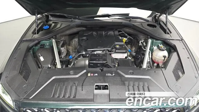 Genesis GV70 2.5T Бензин AWD — Фото автомобиля 4