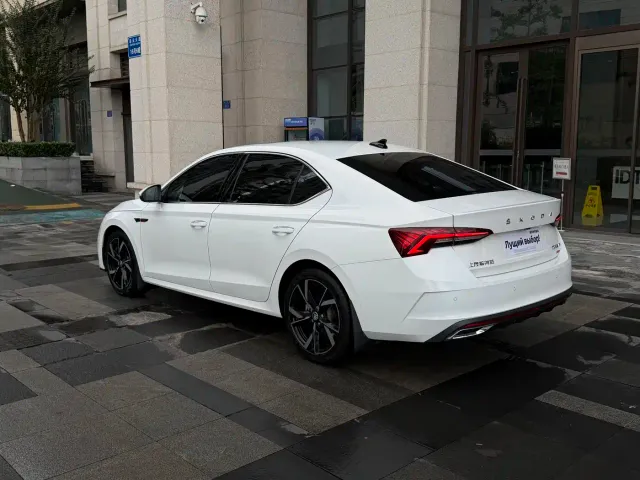 Skoda Octavia — Фото автомобиля 4