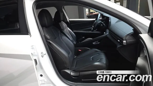 Hyundai AVANTE Avante (CN7) — Фото автомобиля 11