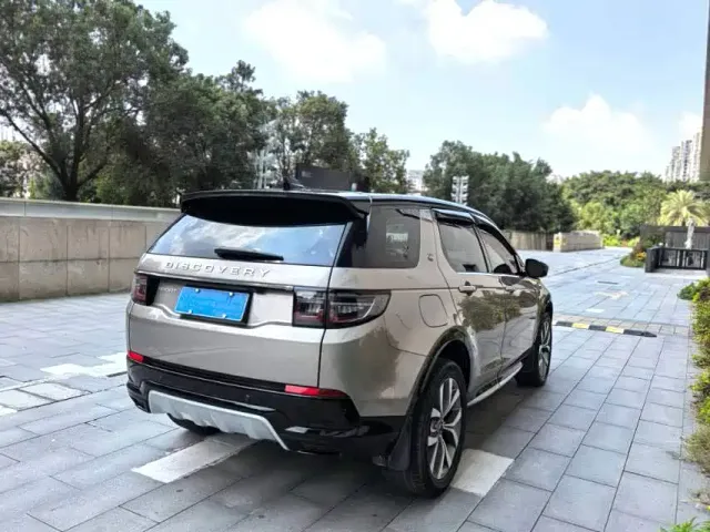 Land Rover Discovery Sport — Фото автомобиля 3