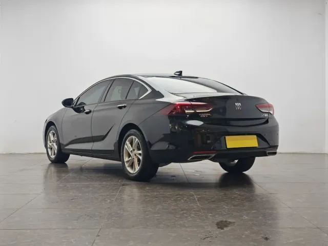 Buick Regal — Фото автомобиля 4