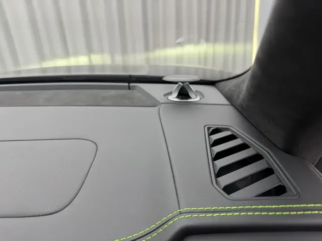 Lamborghini Urus — Фото автомобиля 3