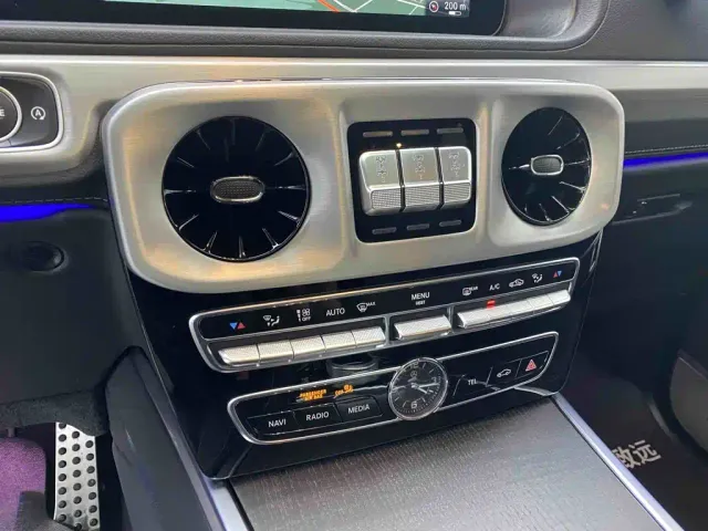 Mercedes-Benz G-Class — Фото автомобиля 26