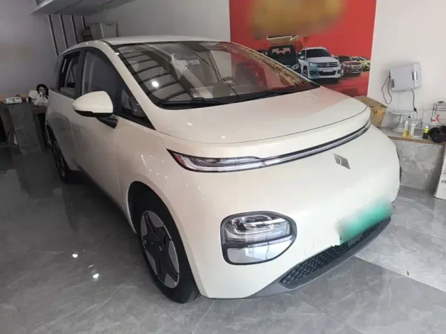 Baojun Cloud — Фото автомобиля 3