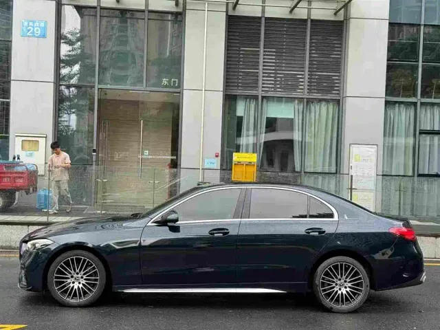 Mercedes-Benz C-Class — Фото автомобиля 3