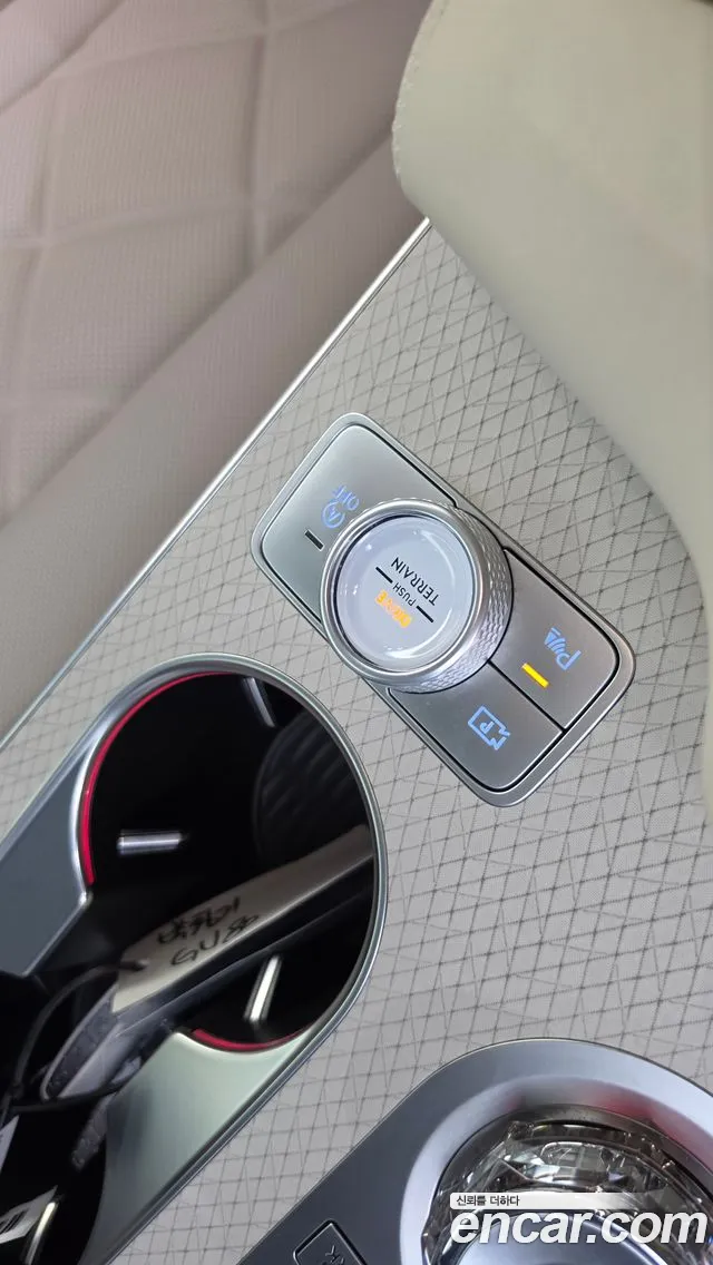 Genesis GV80 — Фото автомобиля 29