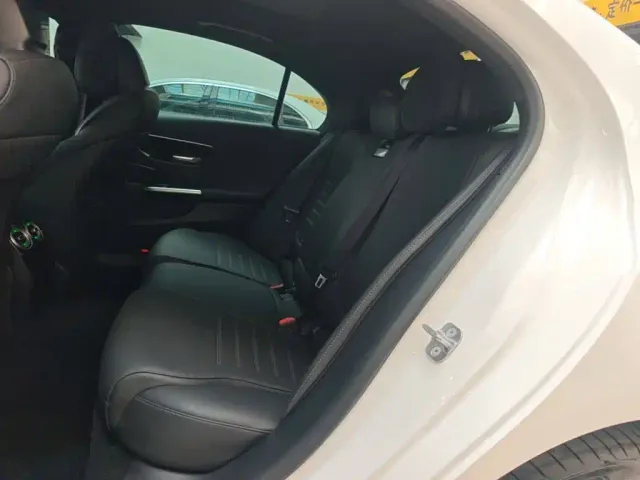 Mercedes-Benz C-Class — Фото автомобиля 16