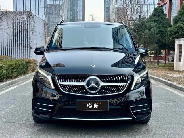 Mercedes-Benz V-Class — Фото автомобиля 3
