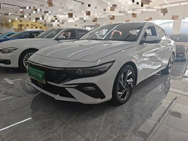 Фотография автомобиля — Hyundai Elantra