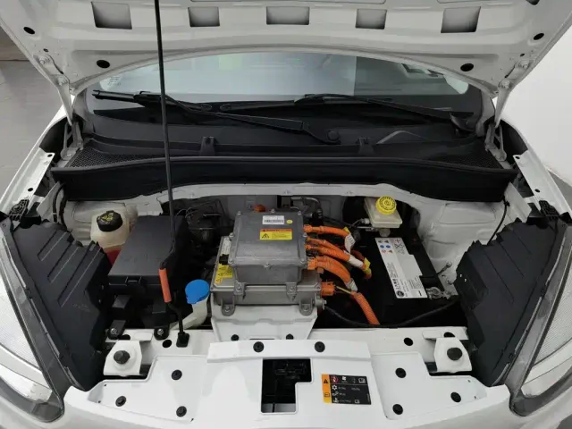 Roewe Clever — Фото автомобиля 6