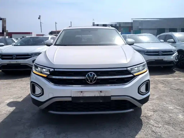 Volkswagen T-Roc — Фото автомобиля 2