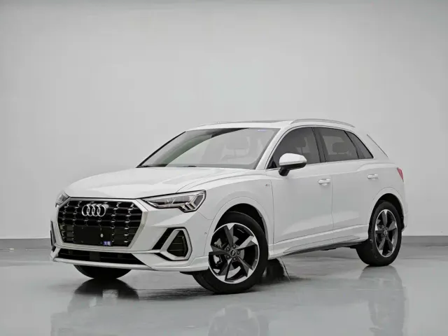 Фотография автомобиля — Audi Q3