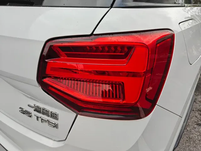 Audi Q2L — Фото автомобиля 11