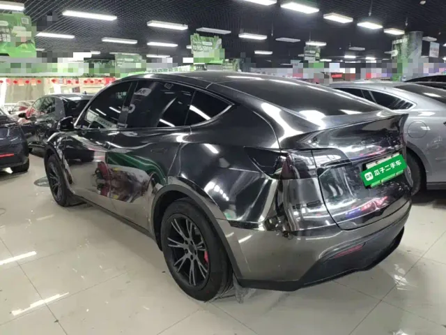 Tesla Model Y — Фото автомобиля 4