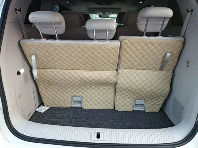 Roewe iMAX8 — Фото автомобиля 18