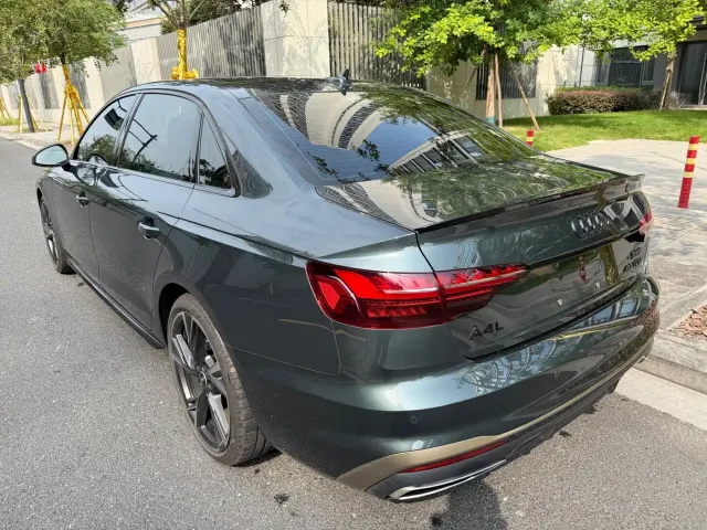 Audi A4L — Фото автомобиля 5