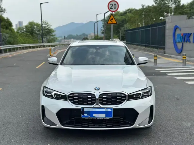 BMW 3 Series — Фото автомобиля 2