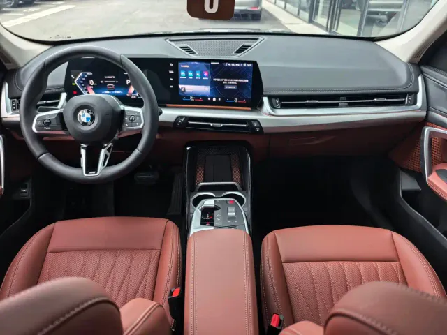 BMW BMW X1 2025 sDrive25Li M Sport Package — Фото автомобиля 9