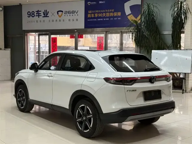 Honda Vezel — Фото автомобиля 6