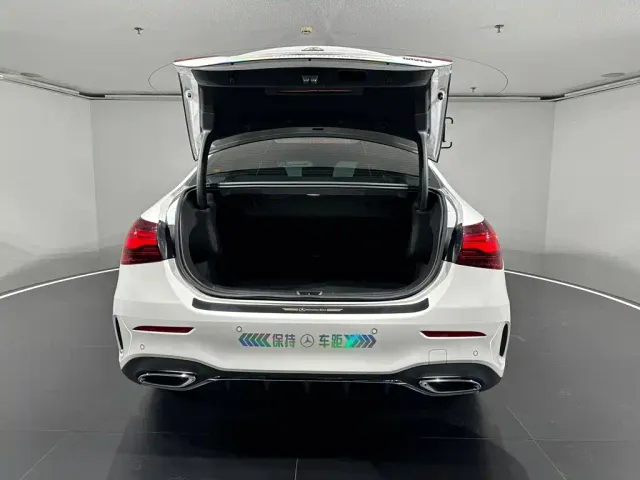 Mercedes-Benz A-Class — Фото автомобиля 10