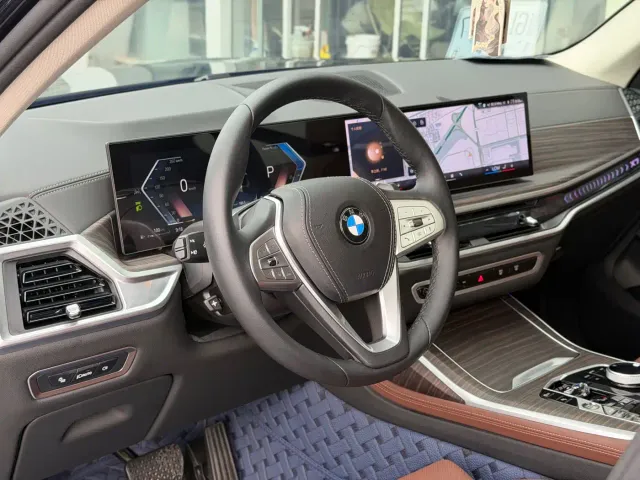 BMW X7 — Фото автомобиля 6