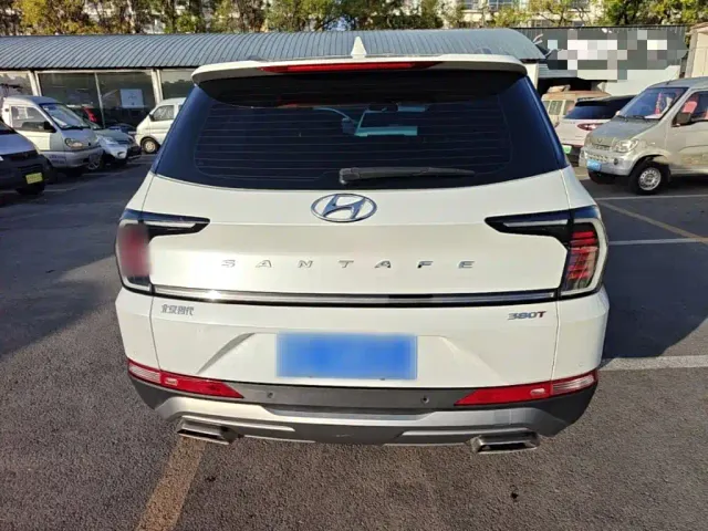 Hyundai Santa Fe — Фото автомобиля 5