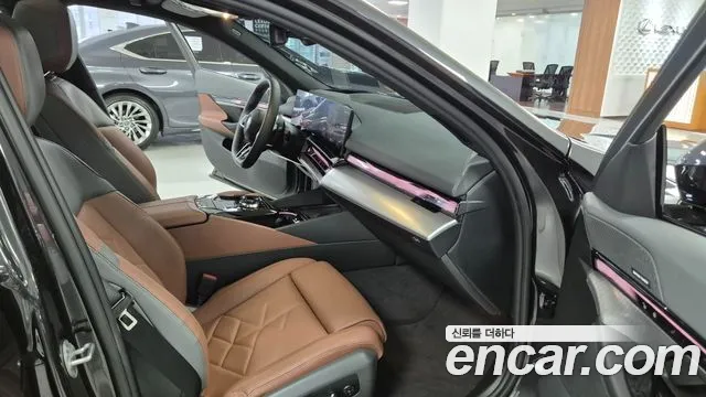 BMW 5 Series — Фото автомобиля 13