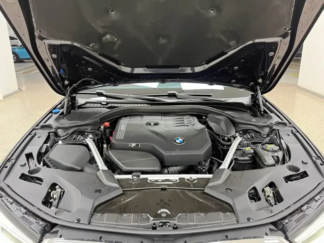 BMW BMW 5 Series 2022 Facelift 530Li Leading M Sport Package — Фото автомобиля 24