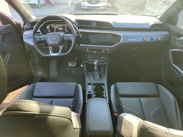 Audi Q3 — Фото автомобиля 9