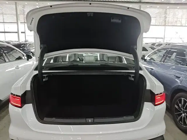 BYD Seal 05 DM-i — Фото автомобиля 18