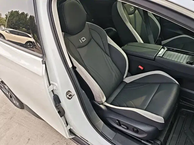 Volkswagen ID.7 Vizzion — Фото автомобиля 24