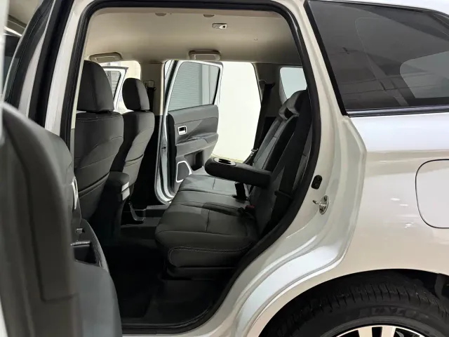 Mitsubishi Outlander — Фото автомобиля 9